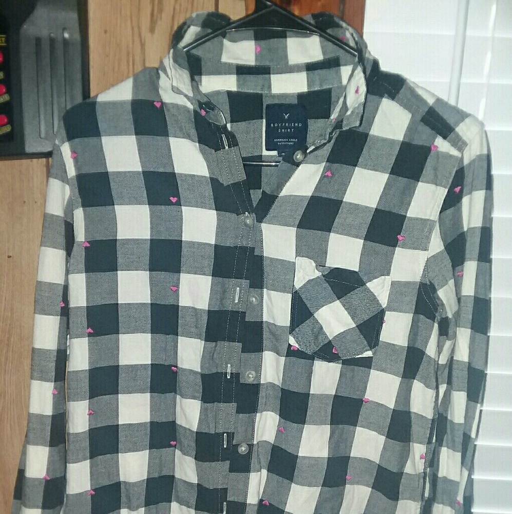 American eagle boyfriend button shirt with cuffs